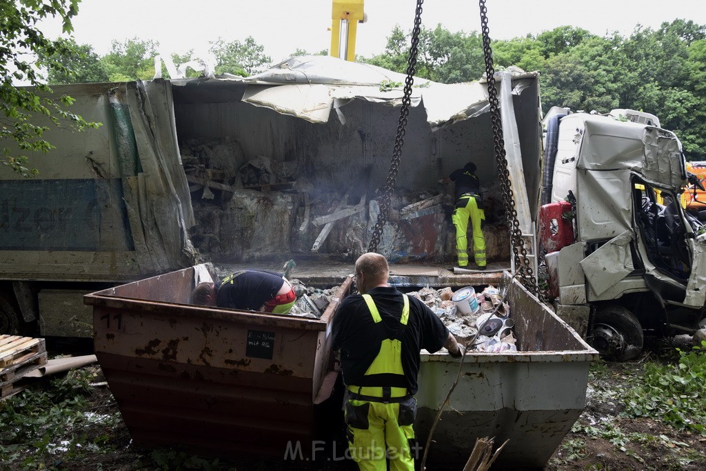 Schwerer VU A 3 Rich Oberhausen Hoehe AK Leverkusen P764.JPG - Miklos Laubert